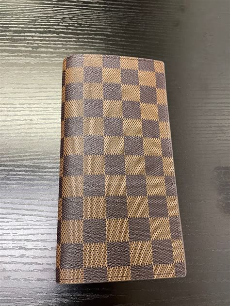 lv wallet checkered